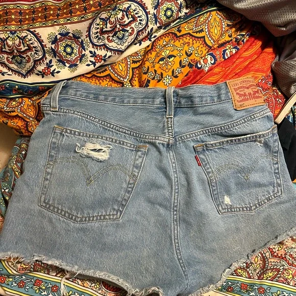 Levi 501 shorts - Picture 3 of 3